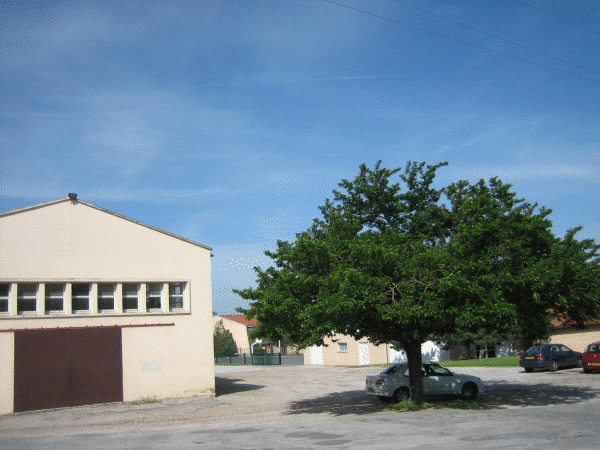 Maison des jeunes et de la culture.